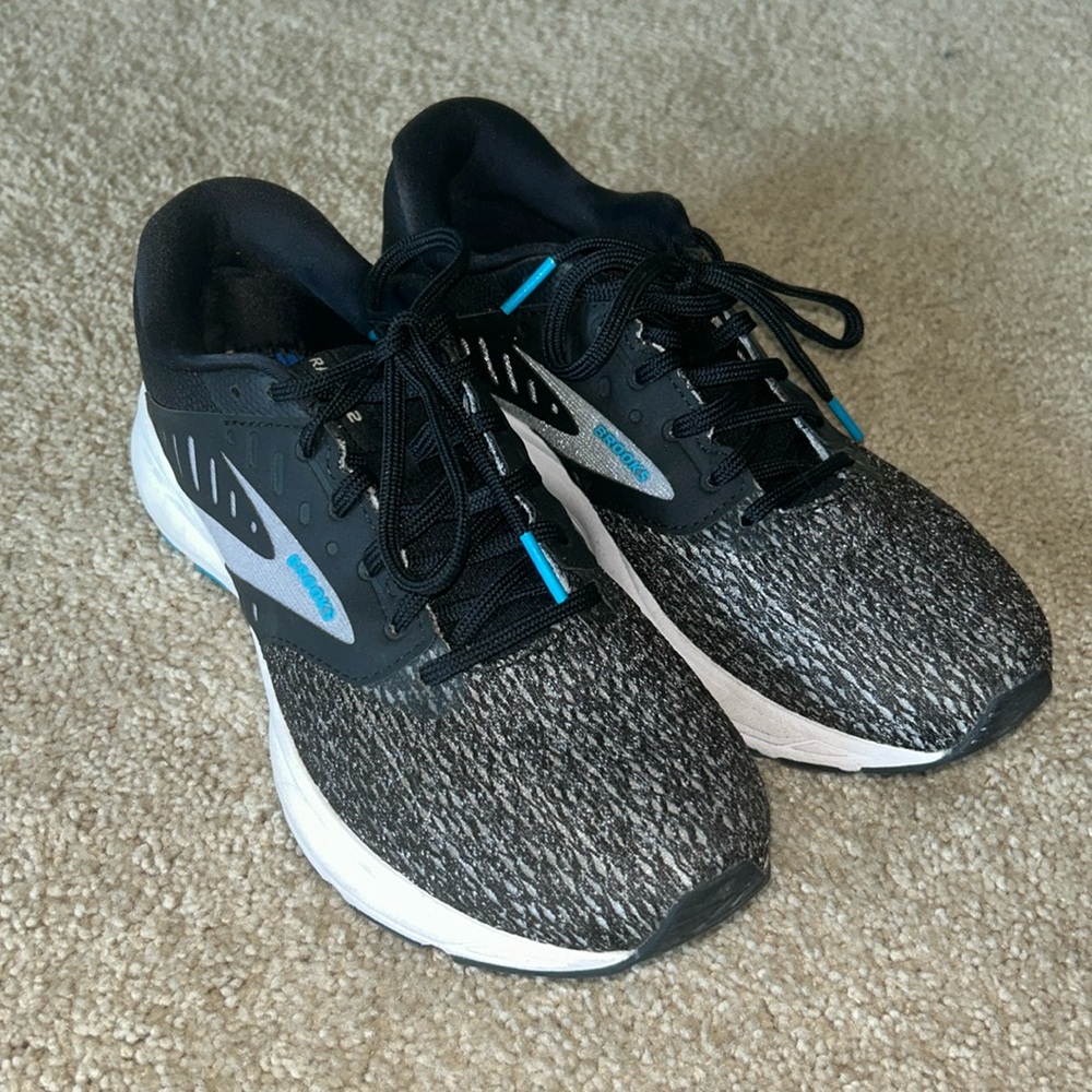 Women’s Brooks Range 2
